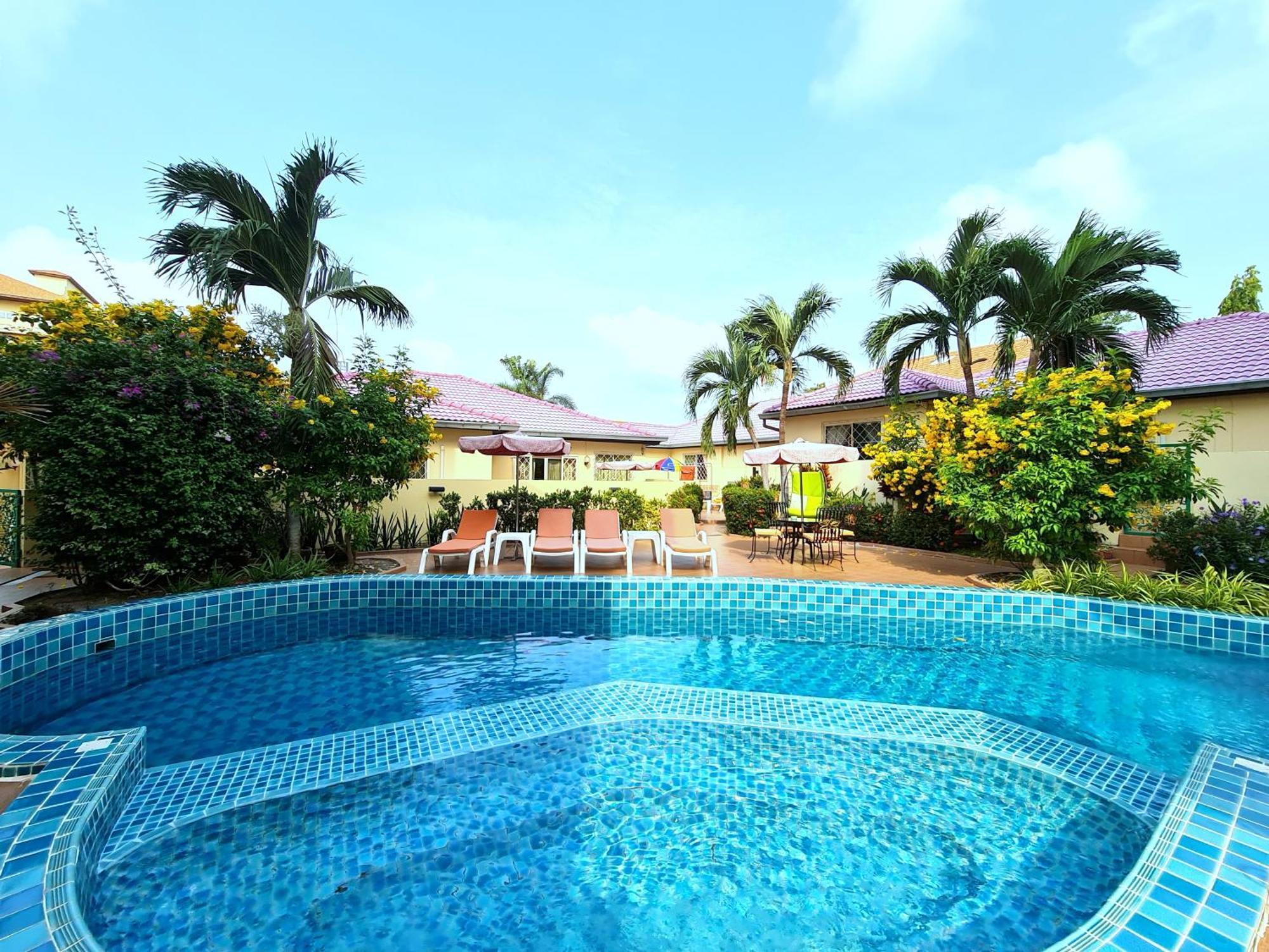 Butterfly Garden Boutique Residences: Luxury Oasis with Spacious Rooms Pattaya Exterior photo