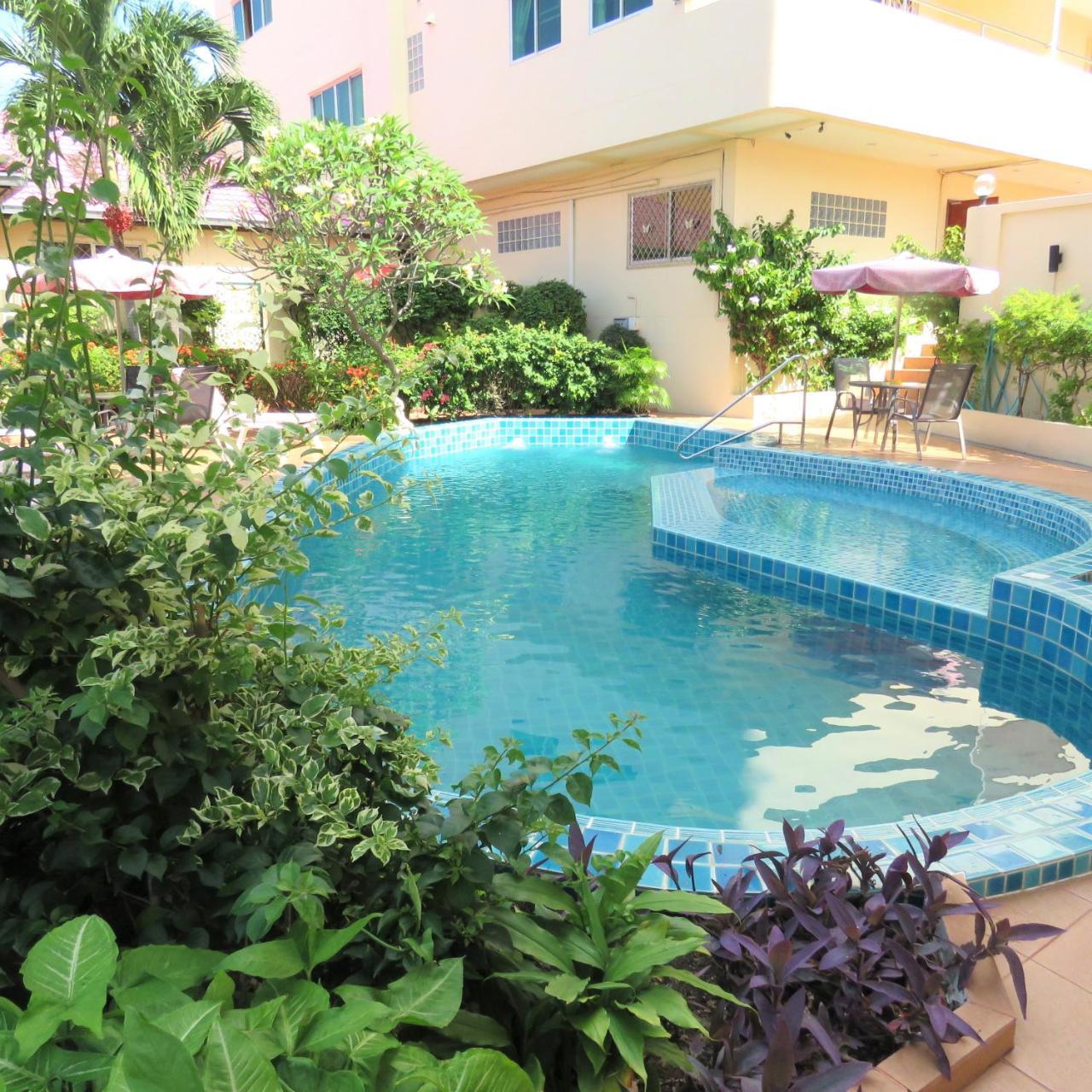 Butterfly Garden Boutique Residences: Luxury Oasis with Spacious Rooms Pattaya Exterior photo