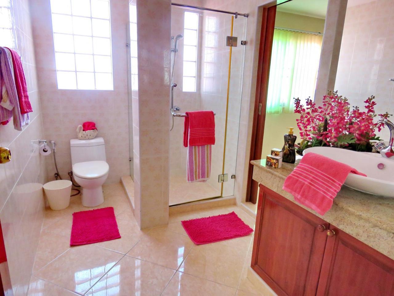 Butterfly Garden Boutique Residences: Luxury Oasis with Spacious Rooms Pattaya Exterior photo