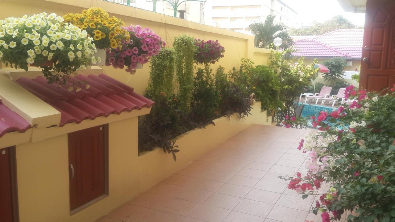 Butterfly Garden Boutique Residences: Luxury Oasis with Spacious Rooms Pattaya Exterior photo
